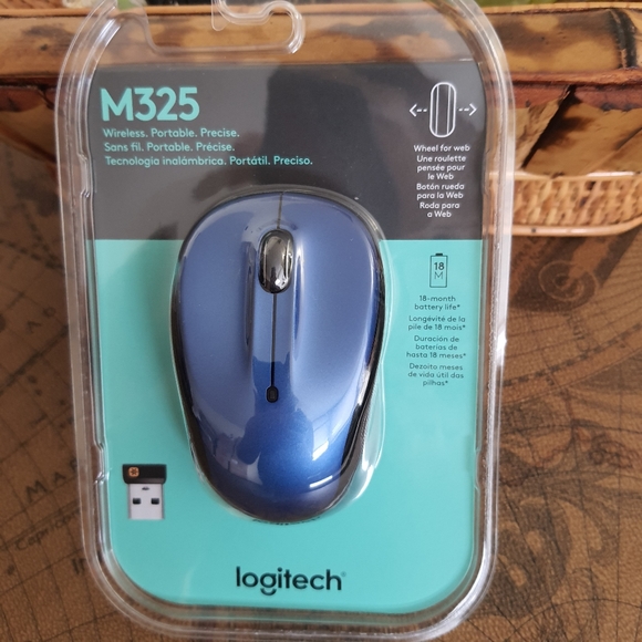 Logitech M325 Wireless Mouse- USB Unifying Receiver - New Blue - Picture 4 of 4